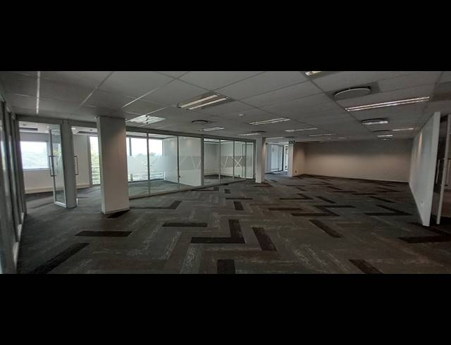 527M² OFFICE TO LET IN BRYANSTON